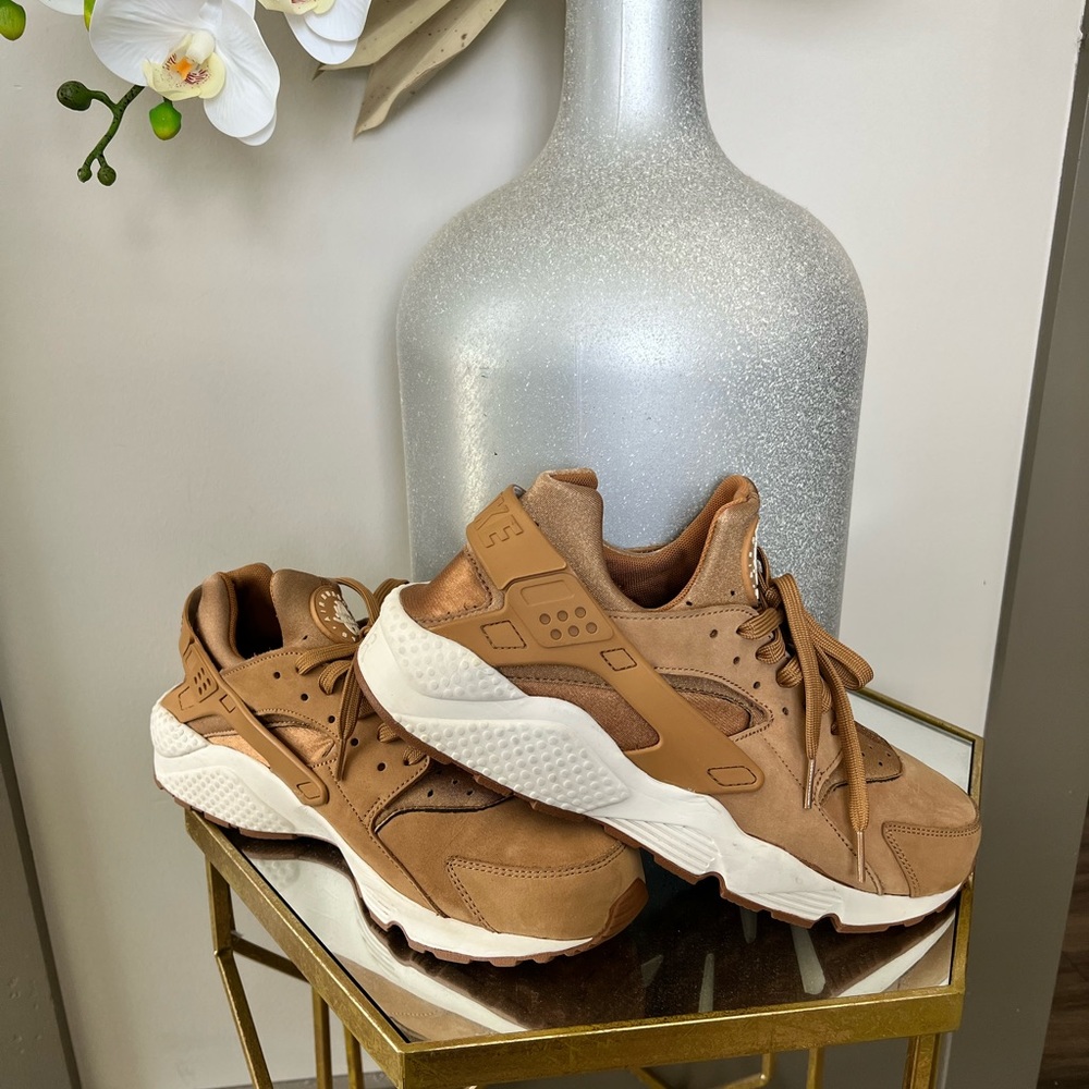 Brown Suede Nike Huarache  WORN TWICE
